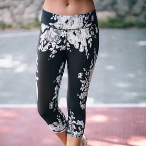 Albion Leggings Crop Antigua Slate Floral Yoga Activewear Boho Black Gray Size M